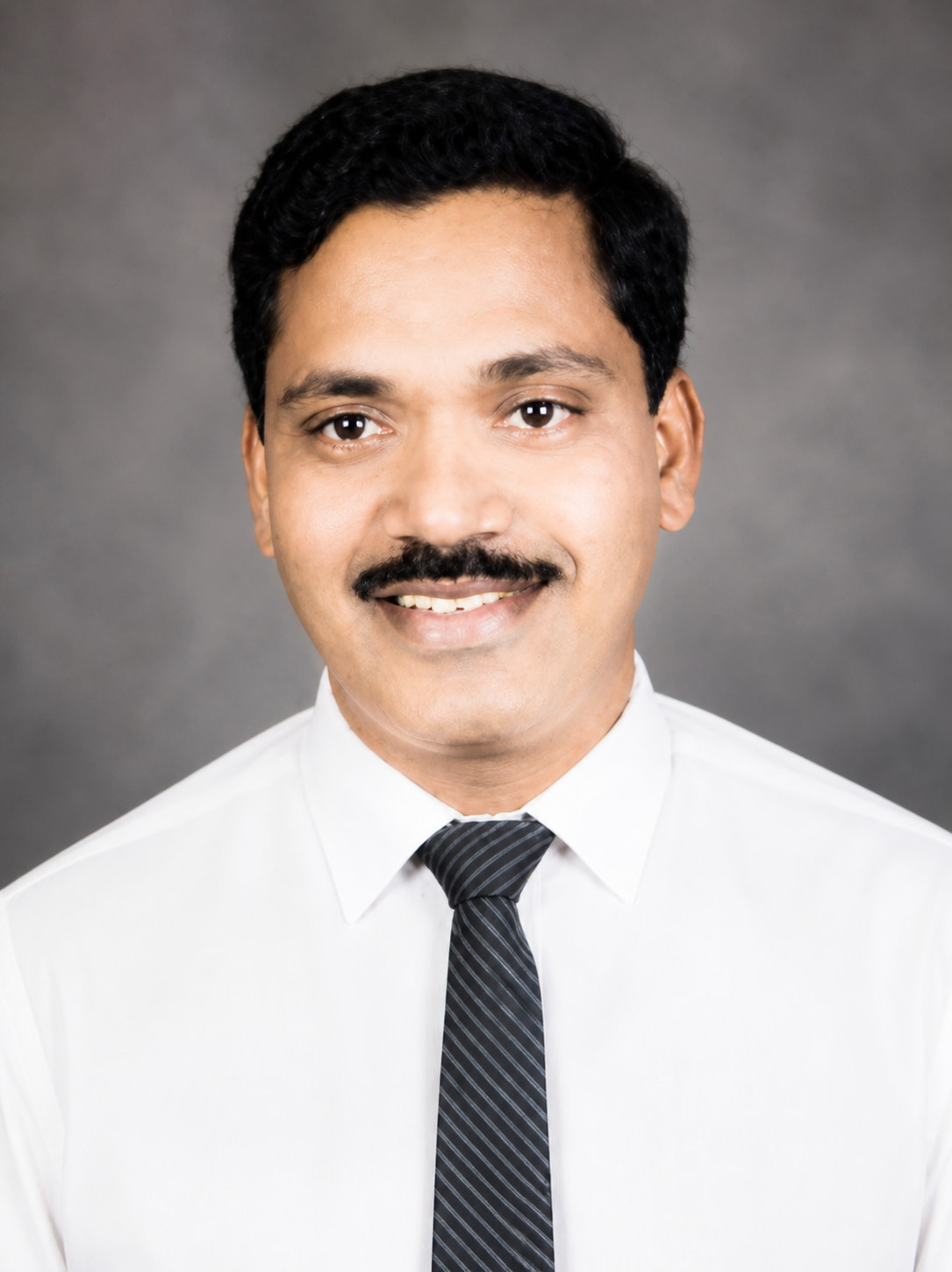Dr. Sanjay Warhadpande