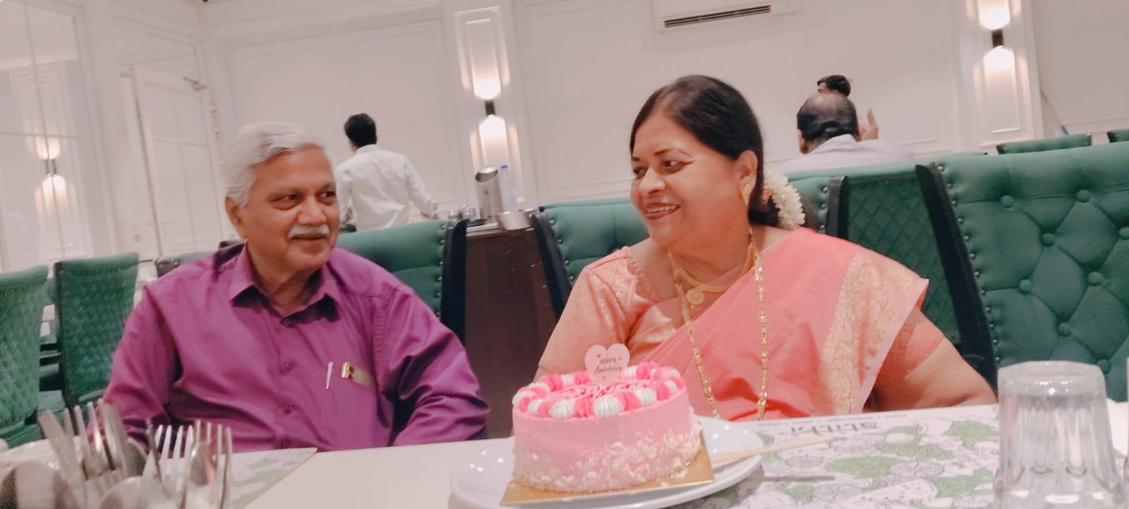 Dr. Surendra Bhandarkar, GMC Nagpur 1973 batch alumnus and his wife.